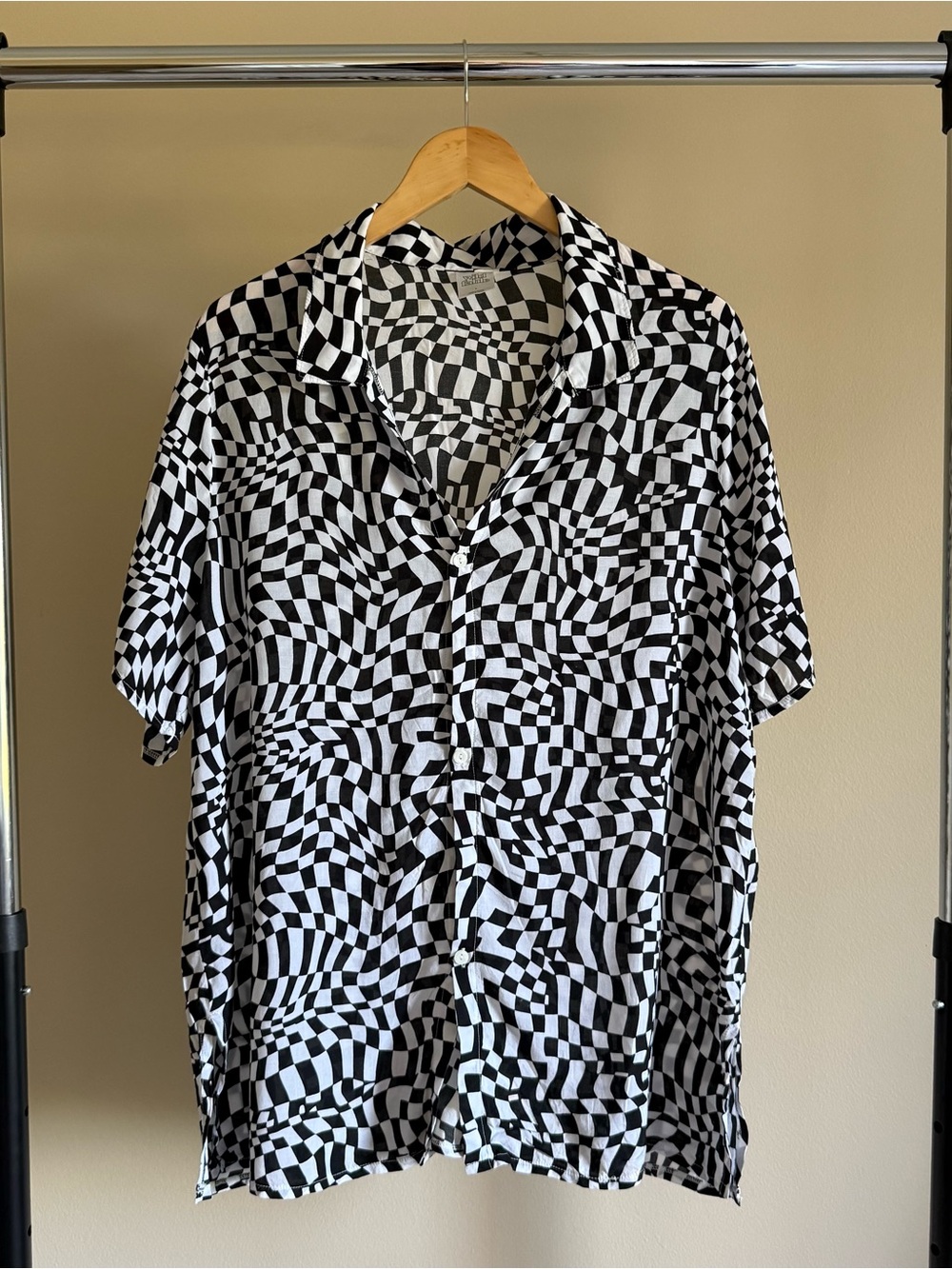 wild fable Black and White Wavy Check Short-Sleeve Button Shirt